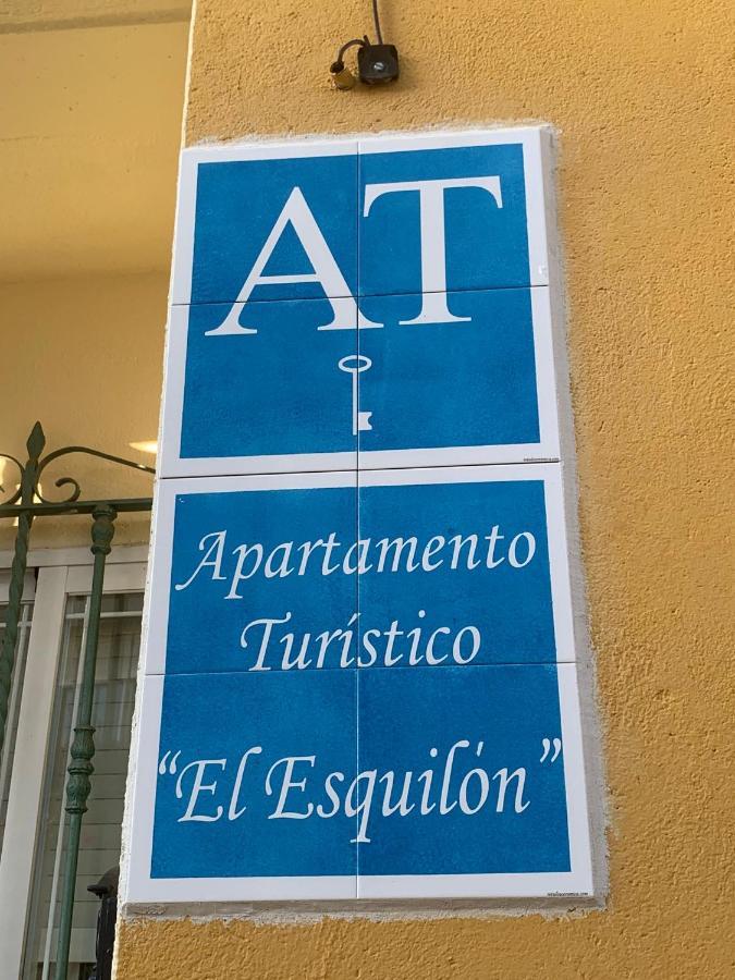 Apartamento Turistico El Esquilon Calzadilla Exterior photo